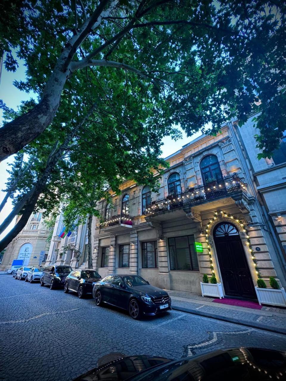 Garden Inn Nizami Hotel Baku Exterior photo