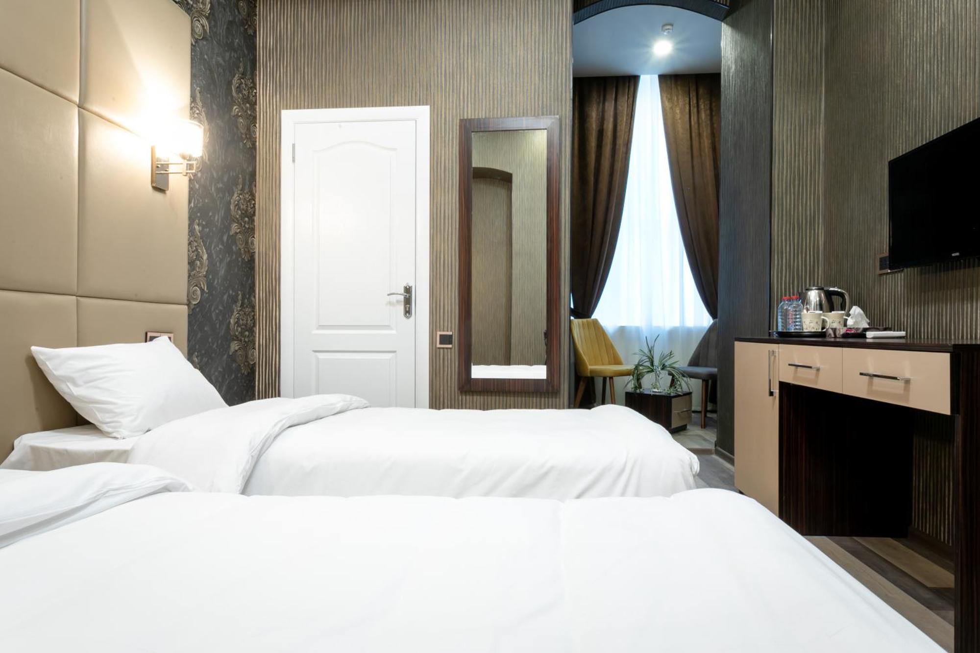 Garden Inn Nizami Hotel Baku Exterior photo