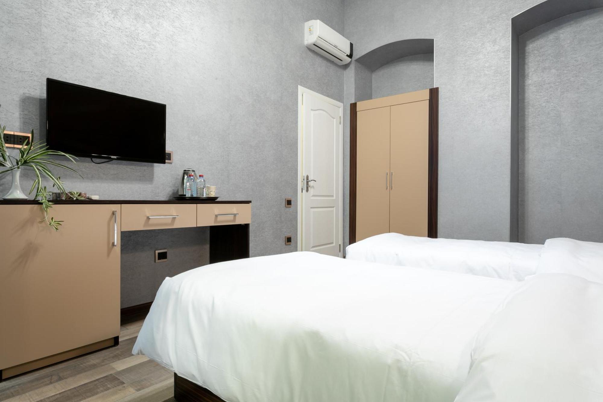 Garden Inn Nizami Hotel Baku Exterior photo