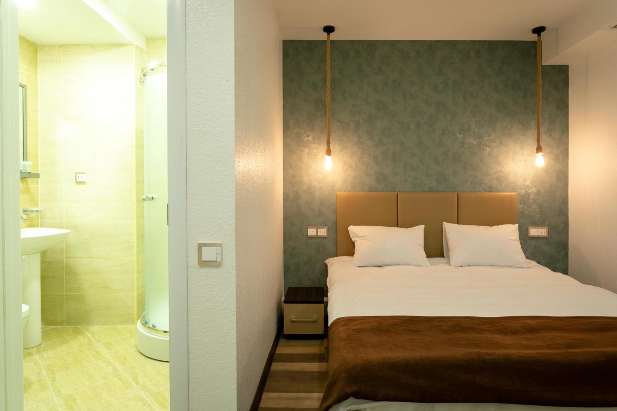 Garden Inn Nizami Hotel Baku Exterior photo