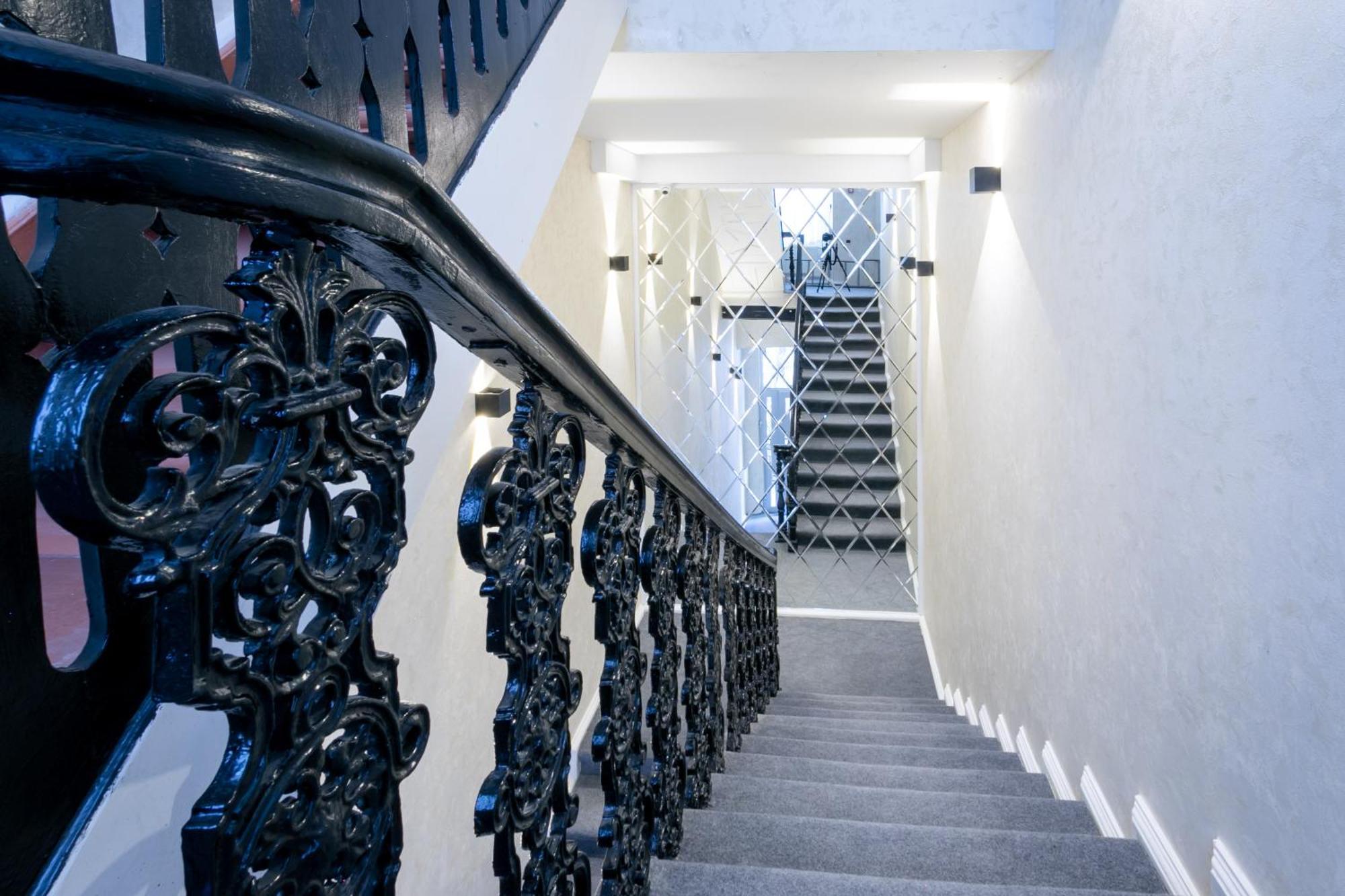 Garden Inn Nizami Hotel Baku Exterior photo