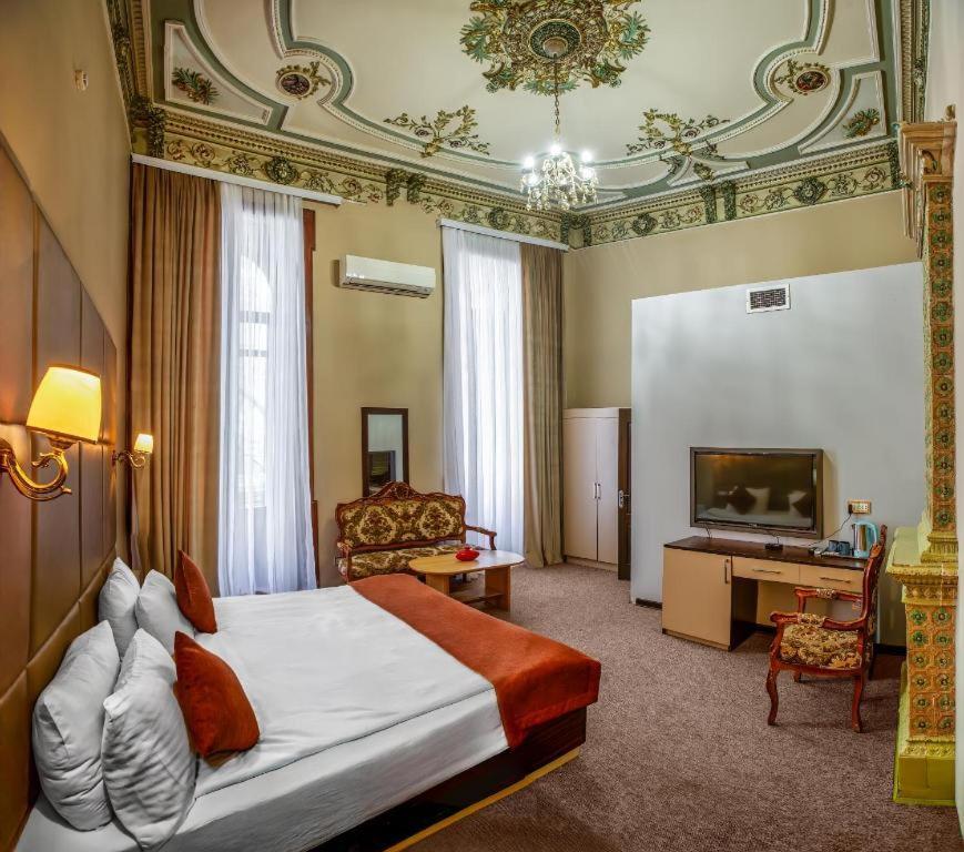 Garden Inn Nizami Hotel Baku Exterior photo